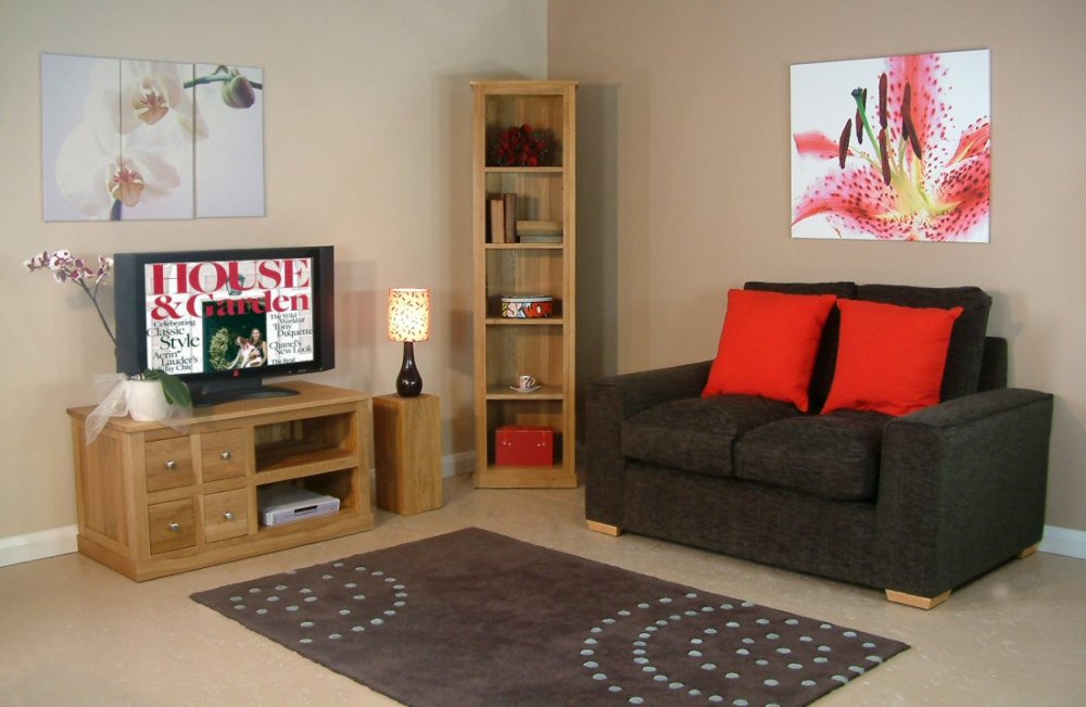 Mobel Oak 4 Drawer Television Cabinet - Click Image to Close