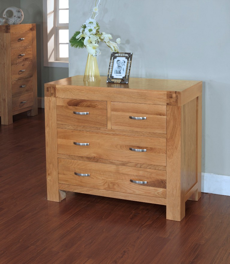 Santana Blonde Oak Chest of Drawers 2 over 2 - Click Image to Close