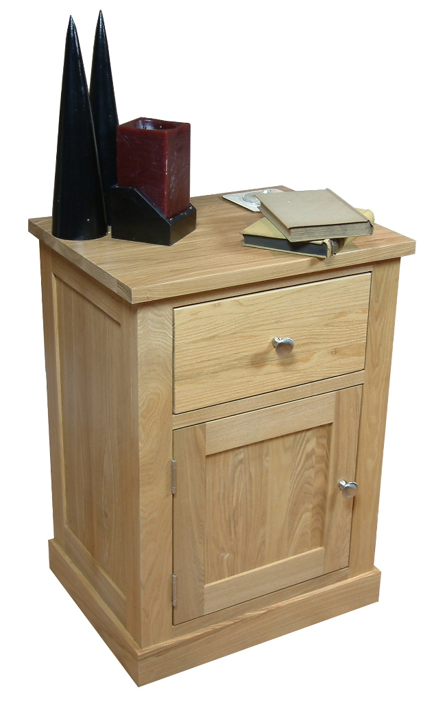 Mobel Oak 1 Door 1 Drawer Lamp Table - Click Image to Close