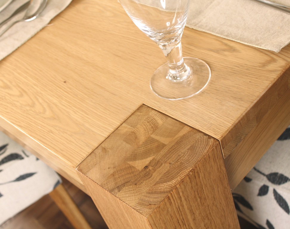 Ashton Oak Dining Table (4 Seater) Plus 4 Chairs - Click Image to Close