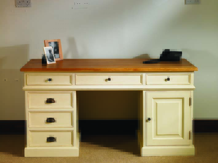 Mottisfont Painted Pine Double Pedestal Desk - Click Image to Close
